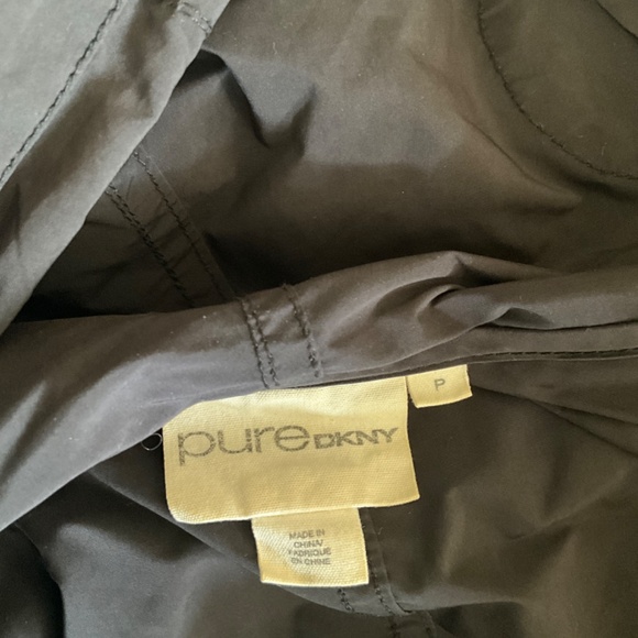 pureDKNY black jacket with draw string on waist and folded sleeve size P - Picture 8 of 9